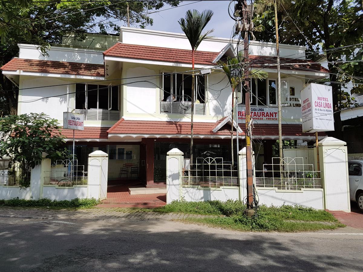 Casa Linda Hotel Kochi Bagian luar foto