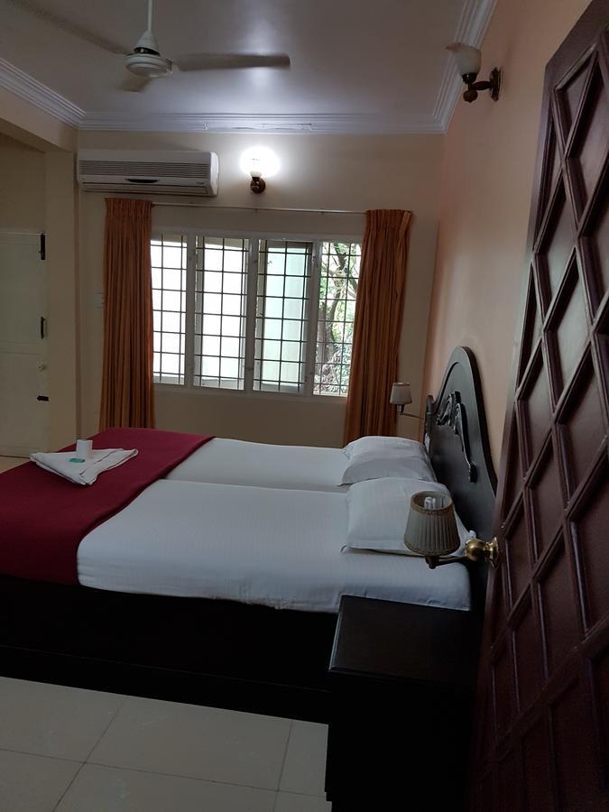 Casa Linda Hotel Kochi Bagian luar foto