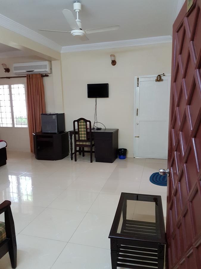 Casa Linda Hotel Kochi Bagian luar foto