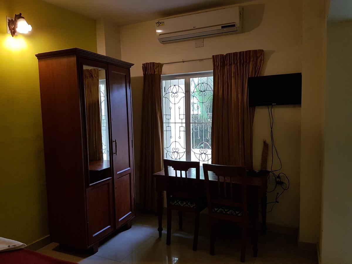 Casa Linda Hotel Kochi Bagian luar foto