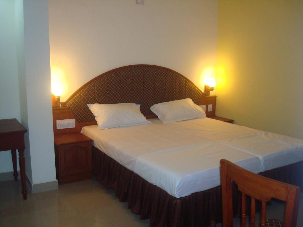 Casa Linda Hotel Kochi Bagian luar foto